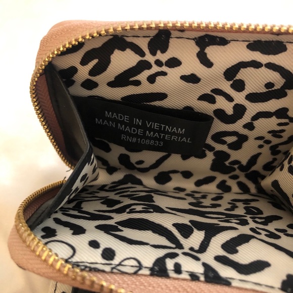 Jessica Simpson Jaclyn Small ZA Faux Leather Wallet Color Powder Blush NWT - Picture 10 of 14